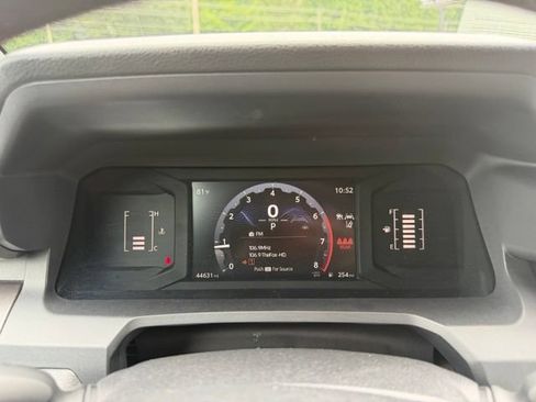 Used 2024 Toyota Tacoma SR5 AWD/4WD image 24