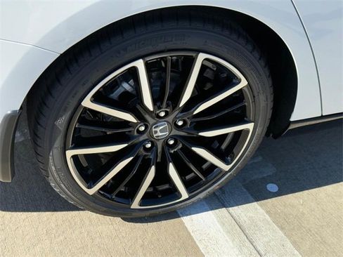 New 2025 Honda Accord Touring image 4