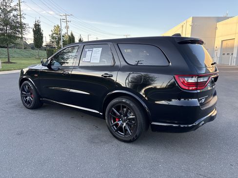 Used 2018 Dodge Durango SRT w/ Technology Group AWD/4WD image 7