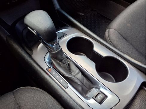 Used 2023 Chevrolet Malibu LS FWD image 19