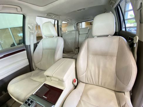 Used 2016 Lexus GX 460 w/ Premium Package AWD/4WD image 13