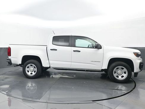Used 2022 Chevrolet Colorado W/T image 2