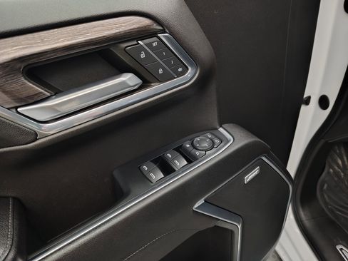 Used 2023 Chevrolet Silverado 1500 LTZ image 17