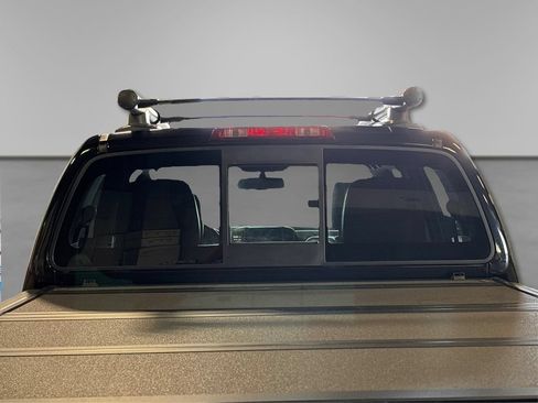 Used 2016 Nissan Frontier PRO-4X w/ Pro-4x Luxury Package AWD/4WD image 18