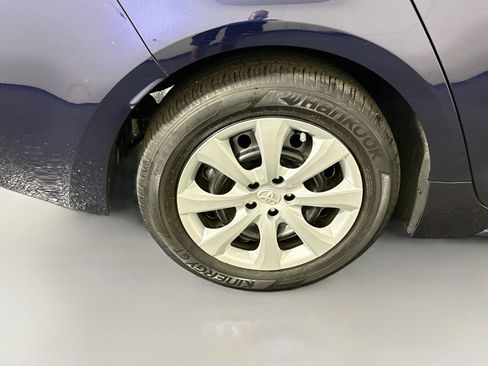 Used 2024 Toyota Corolla LE FWD image 32