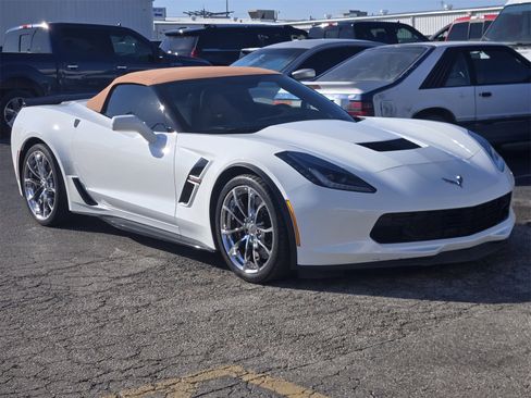 Used 2019 Chevrolet Corvette Grand Sport image 3