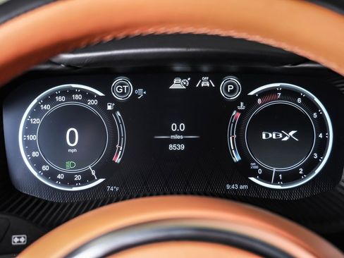 Used 2023 Aston Martin DBX image 23