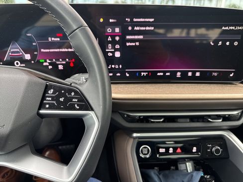 Used 2025 Audi Q5 Premium image 4