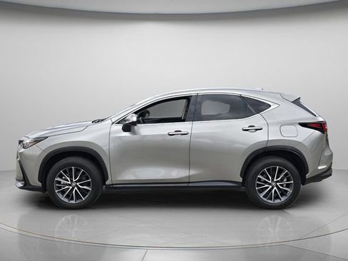 Used 2024 Lexus NX 250 FWD image 3