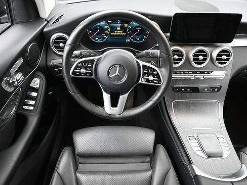 Used 2021 Mercedes-Benz GLC 300 4MATIC image 14