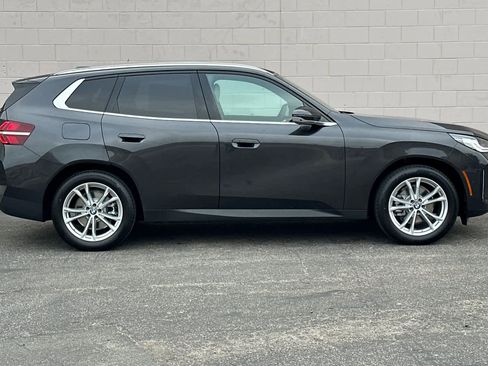 Used 2025 BMW X3 xDrive30i w/ Premium Package image 8