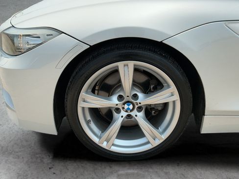 Used 2013 BMW Z4 sDrive28i RWD image 19