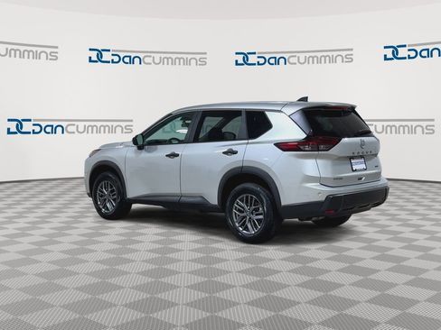 Used 2024 Nissan Rogue S image 6