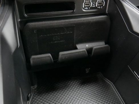 Used 2020 RAM 2500 Limited w/ Safety Group AWD/4WD image 33
