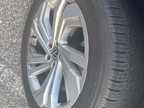 Used 2020 Volkswagen Atlas Cross Sport SEL image 7