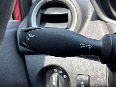 Used 2013 Ford Fiesta SE FWD image 21
