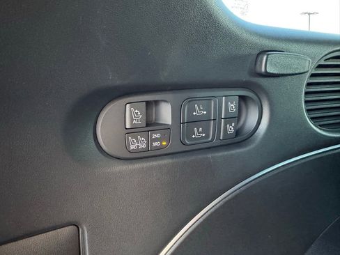 Used 2026 Hyundai Palisade Calligraphy image 9