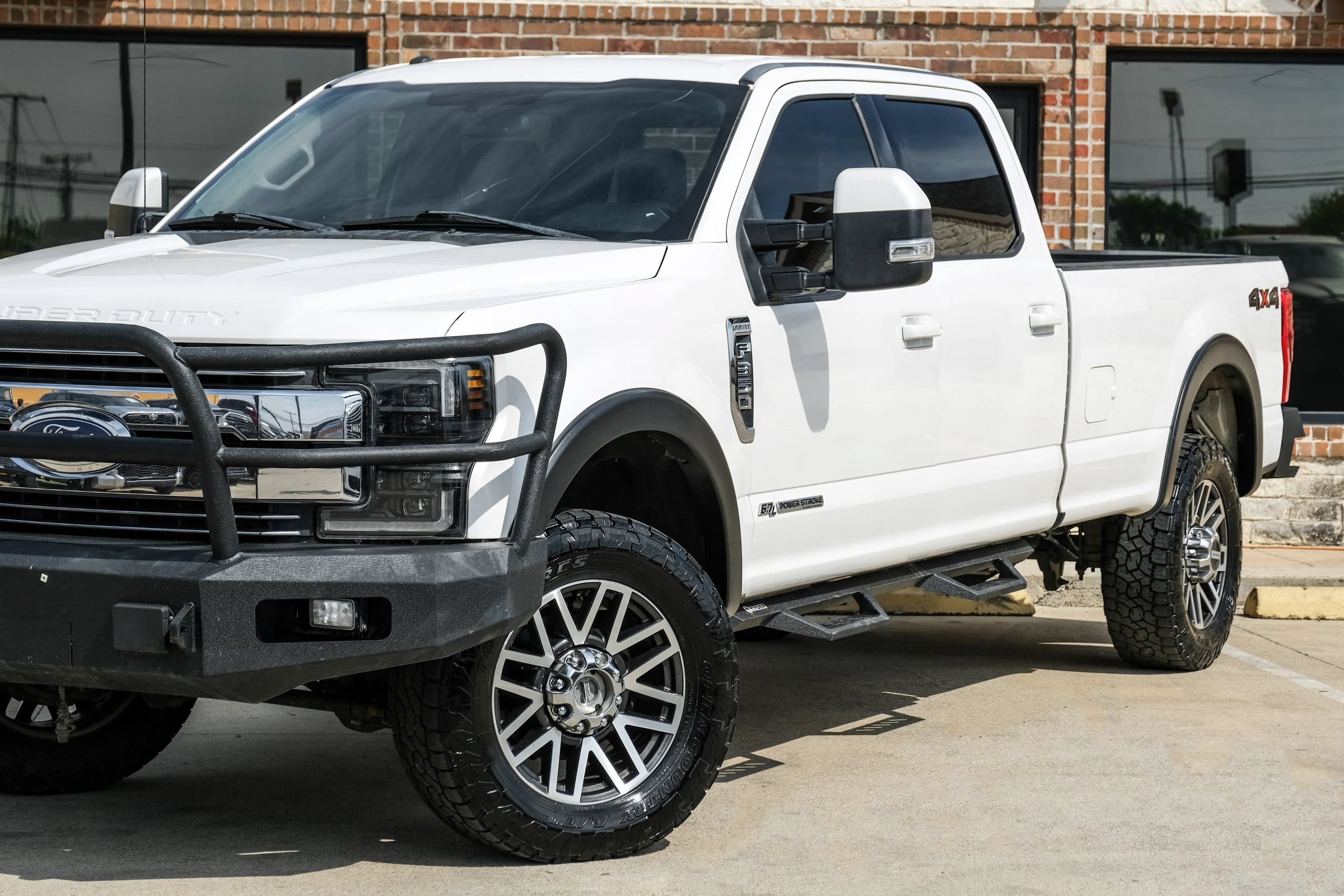 Used 2017 Ford F350 Lariat w/ Lariat Value Package AWD/4WD image 6