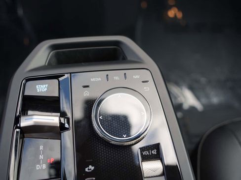 Used 2025 BMW iX xDrive50 w/ Convenience Package image 23