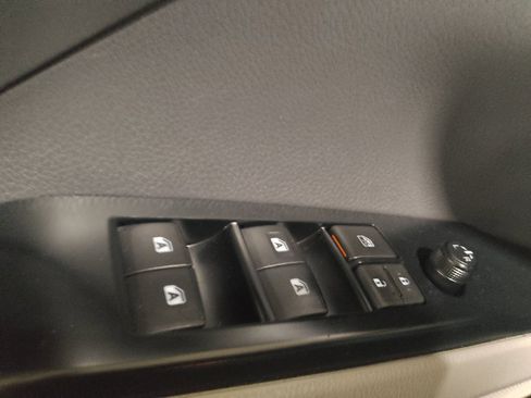 Used 2019 Toyota Camry LE FWD image 27