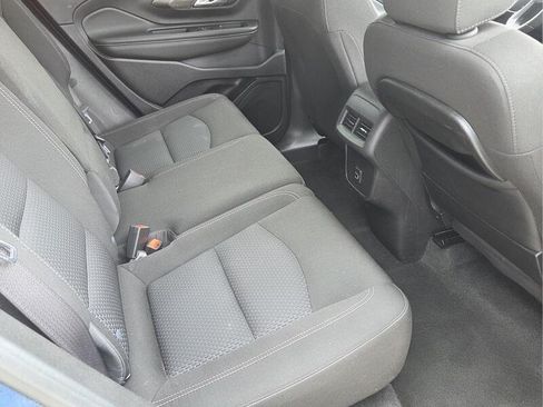 Used 2024 GMC Terrain SLE AWD/4WD image 17