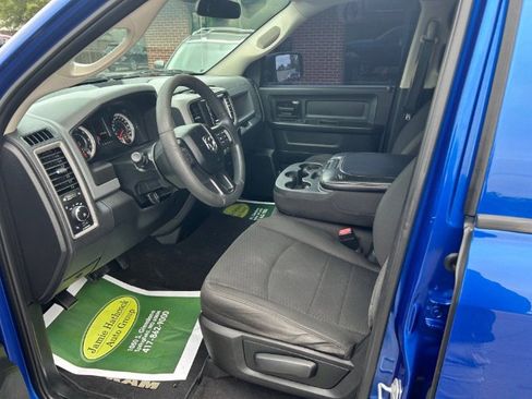 Used 2018 RAM 1500 Express w/ Express Value Package image 16