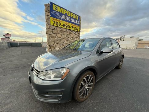 Used 2016 Volkswagen Golf SE image 2