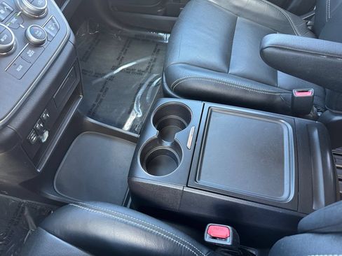 Used 2015 Toyota Sienna SE FWD image 29