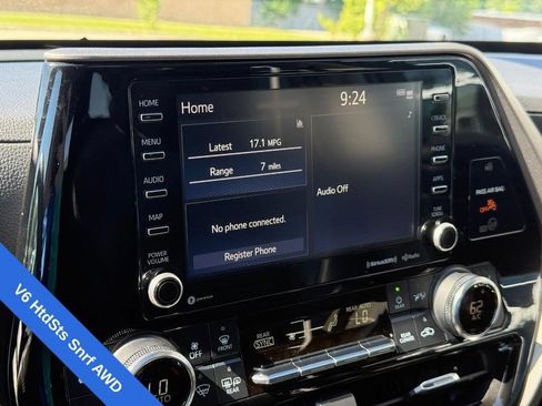 Used 2022 Toyota Highlander XLE AWD/4WD image 24