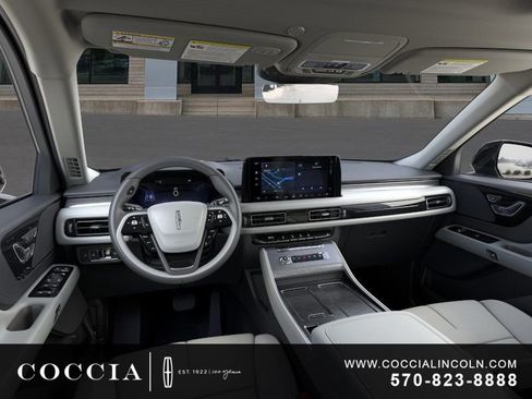 New 2026 Lincoln Aviator AWD image 9