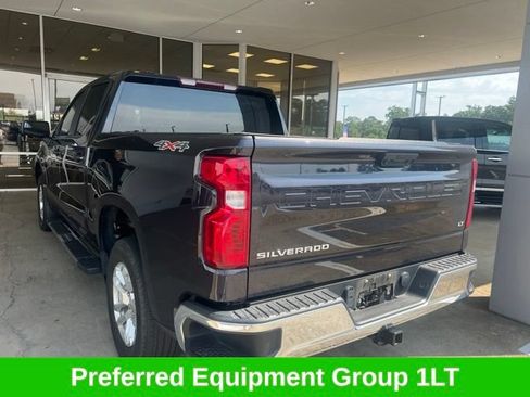 Used 2023 Chevrolet Silverado 1500 LT AWD/4WD image 3