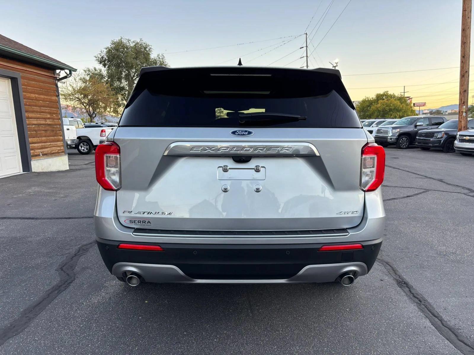 Used 2023 Ford Explorer Platinum w/ Technology Package AWD/4WD image 6