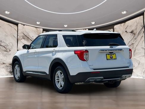 Used 2020 Ford Explorer XLT w/ Equipment Group 202A AWD/4WD image 7