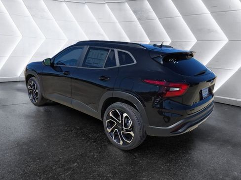 New 2026 Chevrolet Trax RS w/ Driver Confidence Package FWD image 8