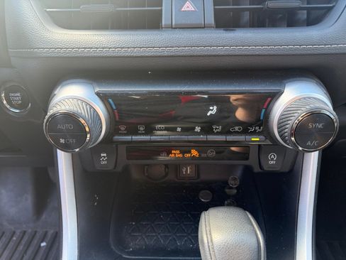 Used 2024 Toyota RAV4 XLE w/ Convenience Package AWD/4WD image 12