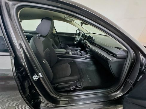 Used 2025 Kia K5 LXS image 32