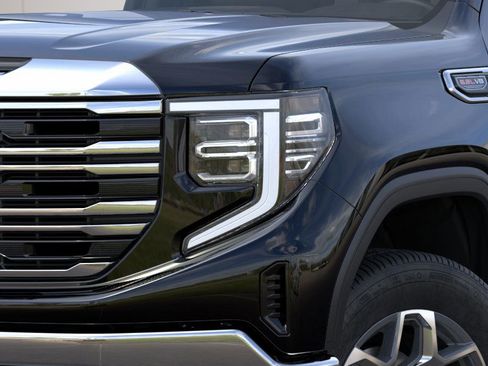 New 2025 GMC Sierra 1500 SLT w/ SLT Premium Package image 10