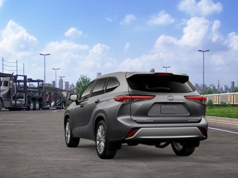 New 2026 Toyota Highlander Platinum image 9