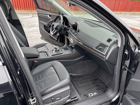 Used 2019 Audi Q5 2.0T Premium Plus w/ Premium Plus Package image 12