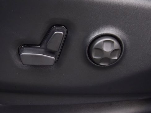 New 2026 Chrysler Pacifica Select AWD/4WD image 33