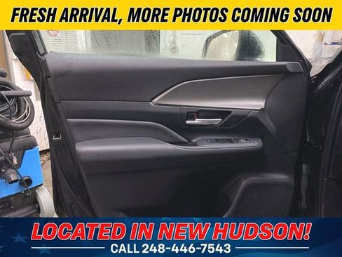 Used 2025 Toyota Grand Highlander AWD image 21