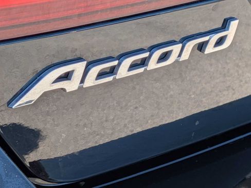 Certified 2017 Honda Accord EX-L image 10