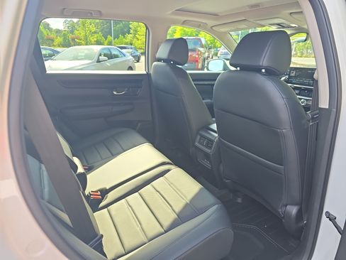 Used 2025 Honda CR-V EX-L image 11