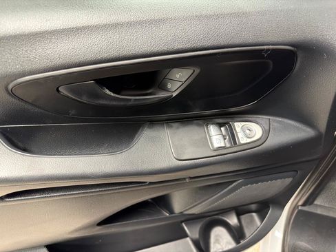 Used 2020 Mercedes-Benz Metris image 15