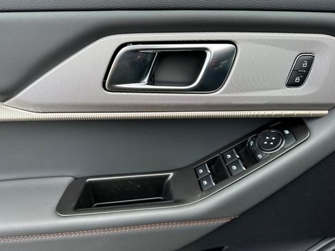 New 2026 Ford Explorer Active image 12