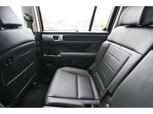 Certified 2025 Hyundai Santa Fe Limited image 11