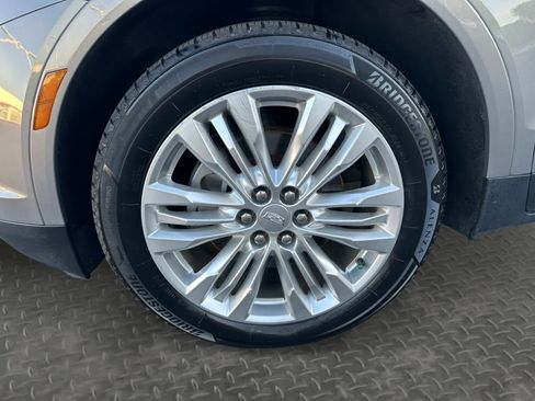 Used 2019 Cadillac XT5 Premium Luxury FWD image 9