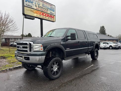 Used 2005 Ford F250 Lariat image 1