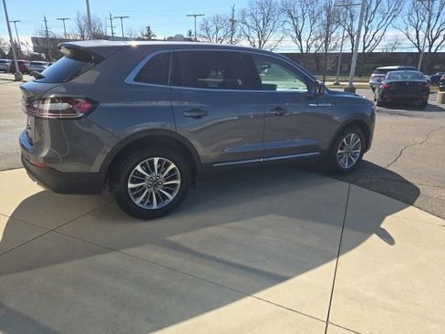 Certified 2022 Lincoln Nautilus AWD w/ Premium Package image 12