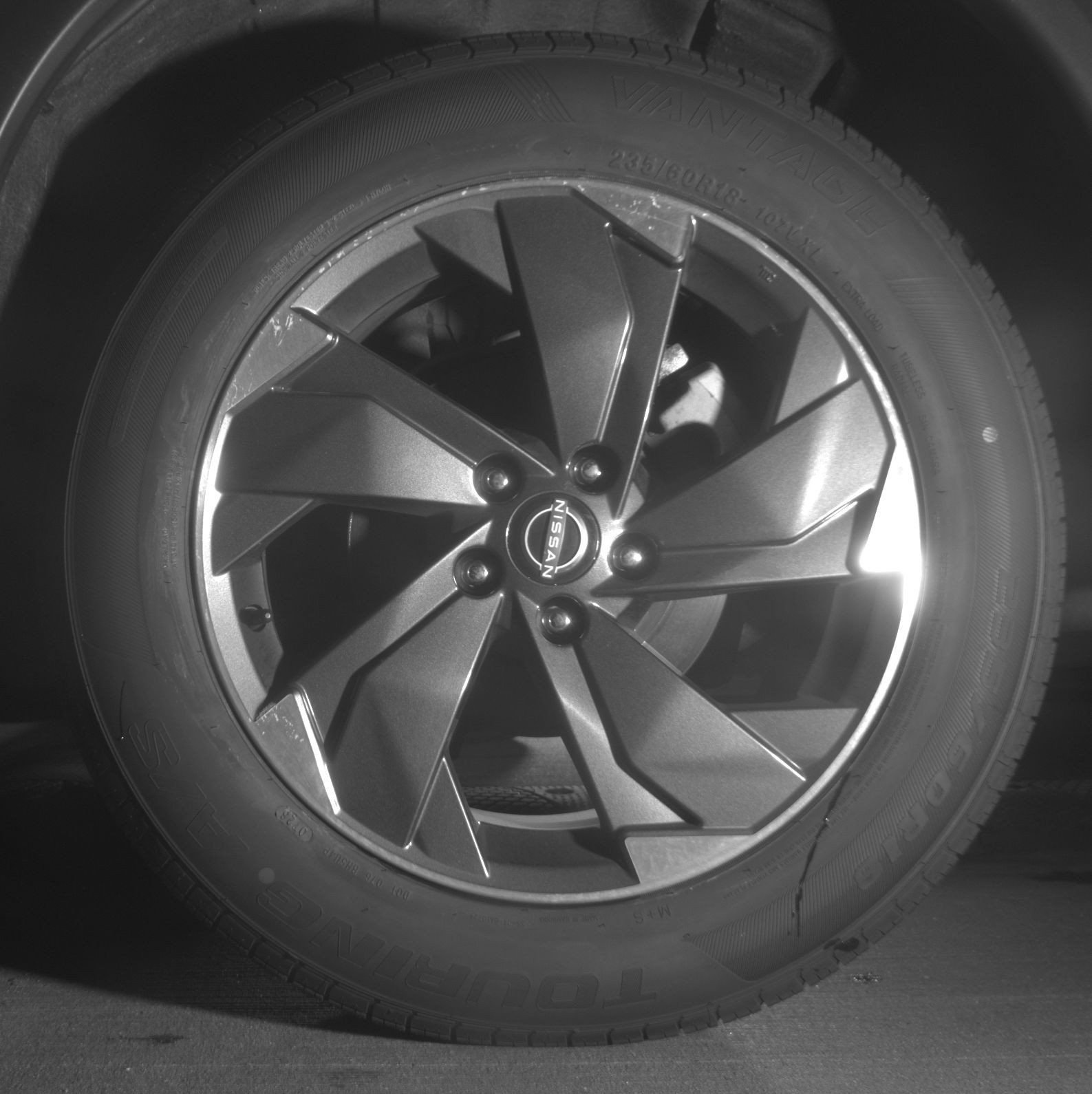 Used 2025 Nissan Rogue SV AWD/4WD image 16